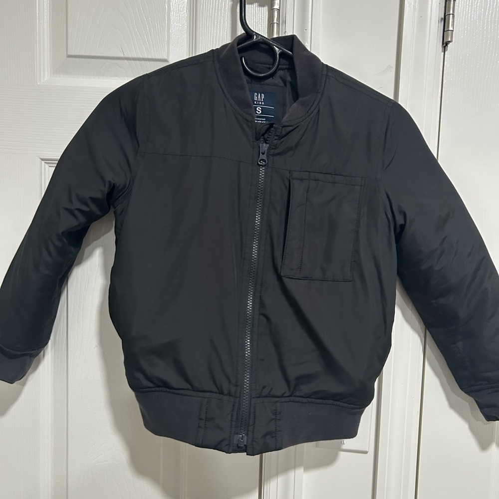 GAP kids size small Black Bomber Jacket